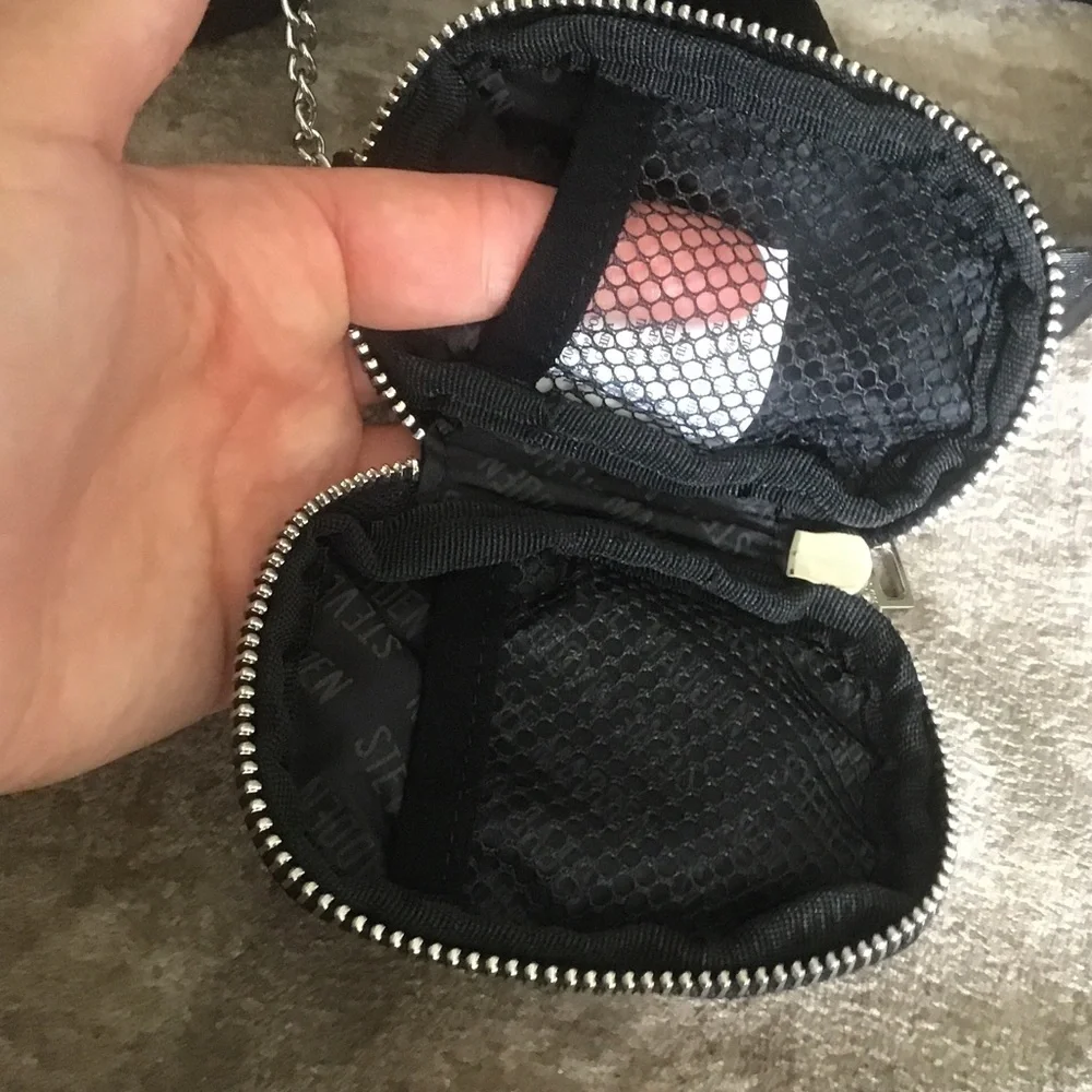 Steve Madden sleek steve